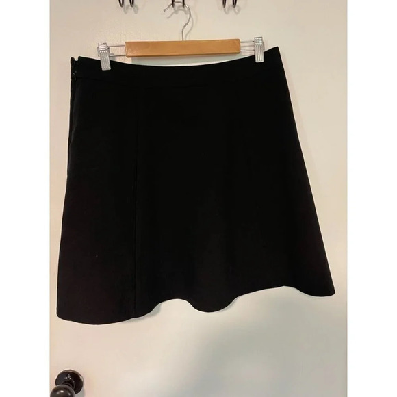Dalia Collection| Skirt| Black pleated size 10 - Picture 4 of 5